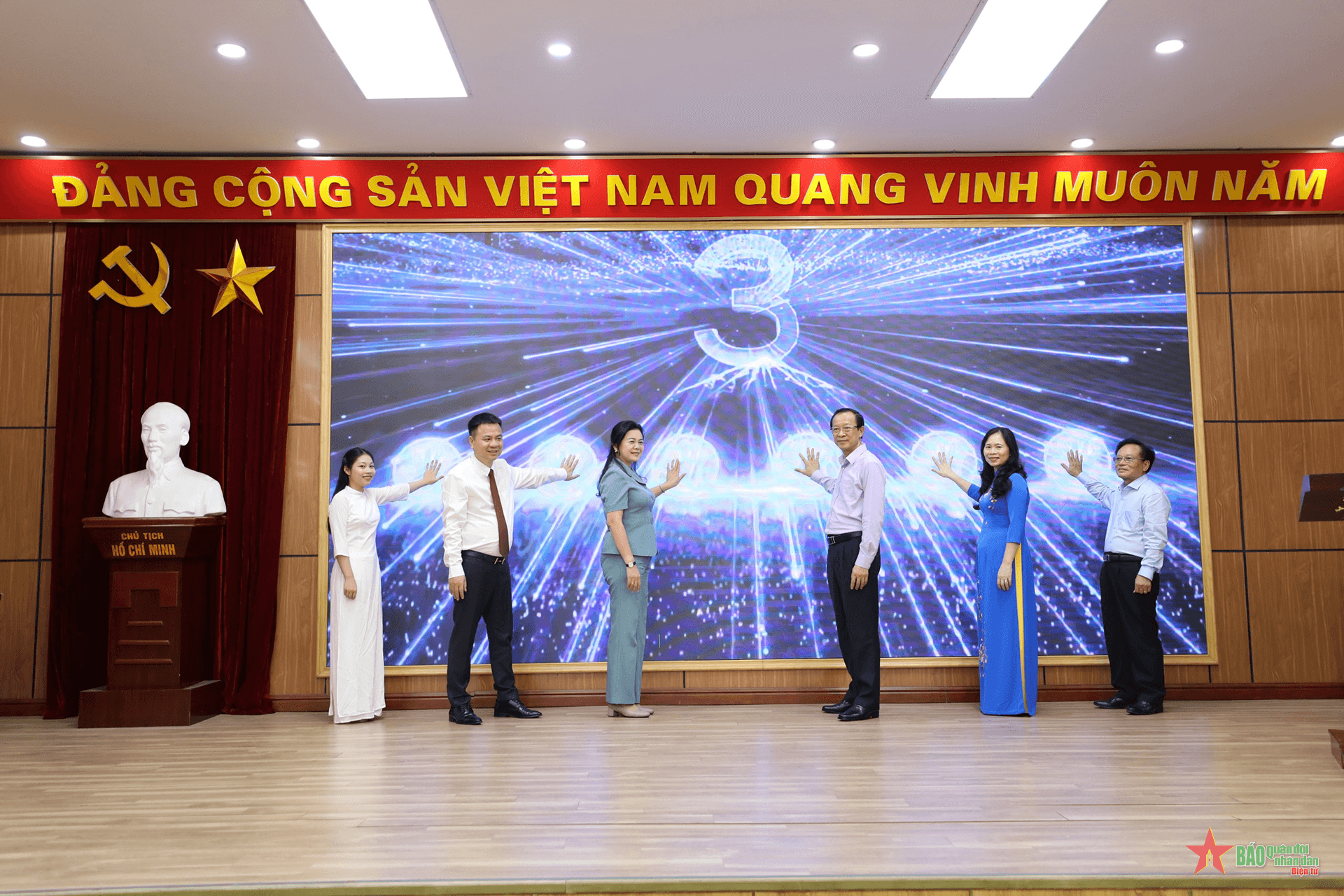Phát động Cuộc thi viết: Những kỷ niệm sâu sắc về thầy cô và mái trường năm 2023