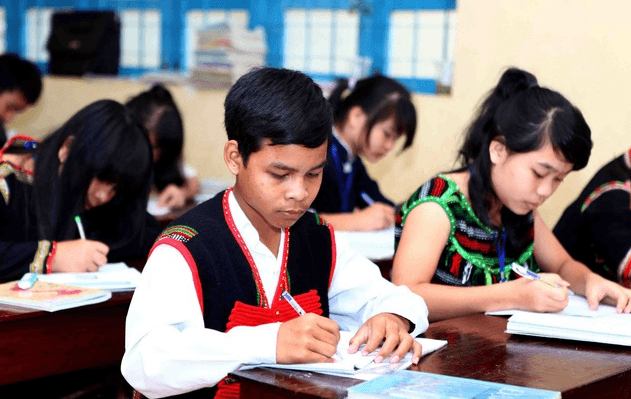 Hỏi-Đáp pháp luật: Chính sách ưu tiên tuyển sinh đối với học sinh dân tộc thiểu số rất ít người theo đề án Đầu tư phát triển nhóm dân tộc thiểu số rất ít người và nhóm dân tộc còn nhiều khó khăn
