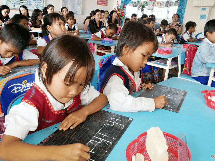 Hỏi-Đáp pháp luật: Phương thức chi hỗ trợ học tập đối với học sinh dân tộc thiểu số rất ít người và nhóm dân tộc còn nhiều khó khăn