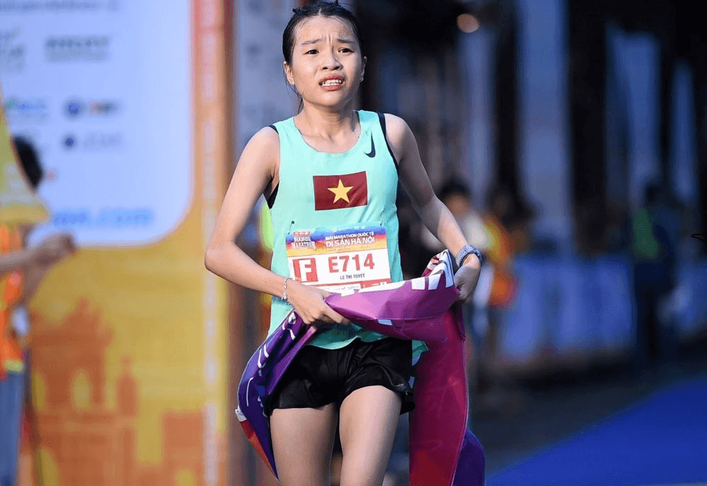 Lê Thị Tuyết vô địch Giải marathon quốc tế di sản Hà Nội 2023