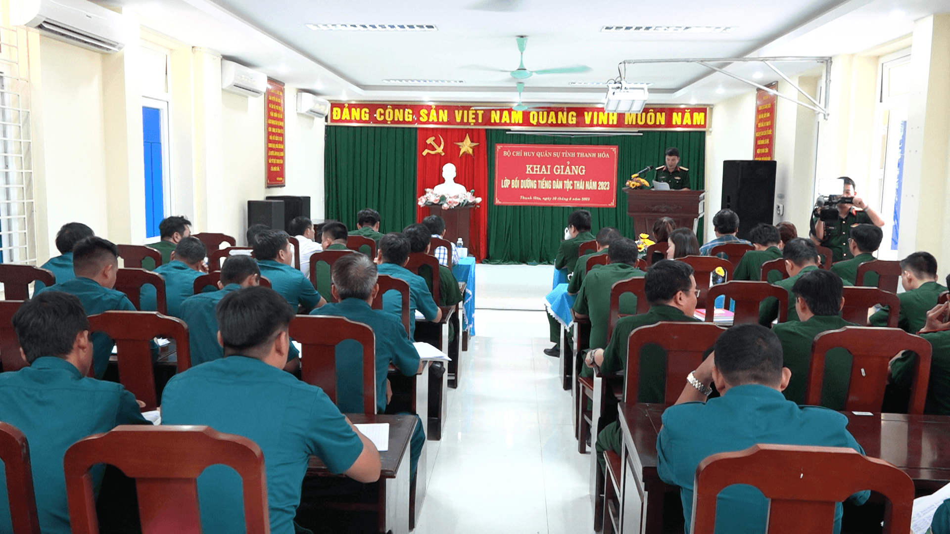Hỏi-Đáp pháp luật: Quản lý và cấp chứng chỉ đào tạo tiếng dân tộc thiểu số để có đủ trình độ làm nhiệm vụ tại vùng có dân tộc thiểu số và miền núi