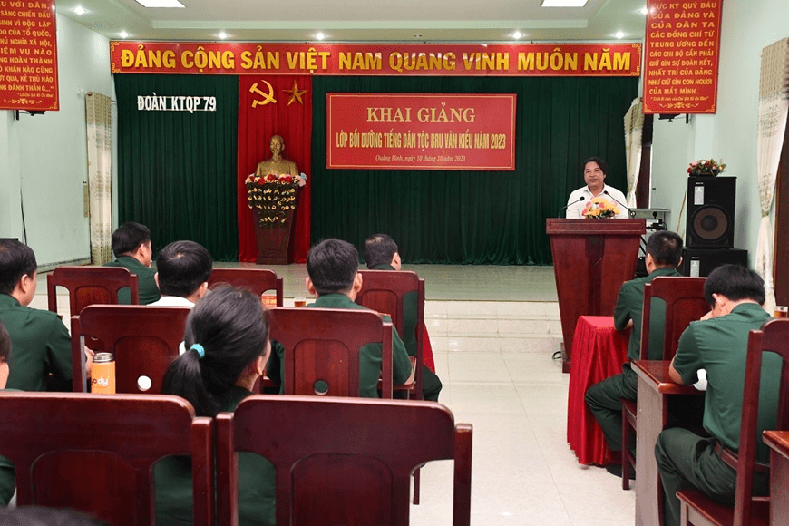 Hỏi-Đáp pháp luật: Đối tượng tuyển sinh đào tạo tiếng dân tộc thiểu số theo Đề án phát triển đội ngũ cán bộ, công chức, viên chức người dân tộc thiểu số trong thời kỳ mới gồm những ai