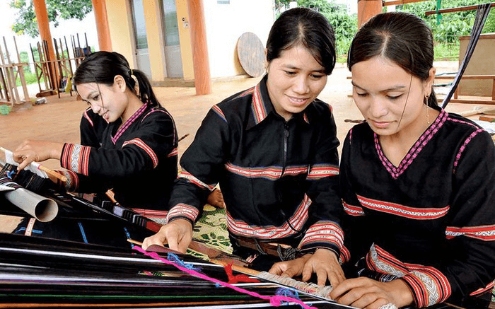 Hỏi-Đáp pháp luật: Hỗ trợ chuyển đổi nghề đối với đồng bào dân tộc thiểu số