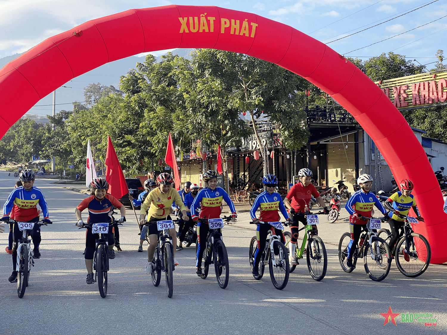 Hấp dẫn giải đua xe đạp địa hình huyện Ba Bể mở rộng
