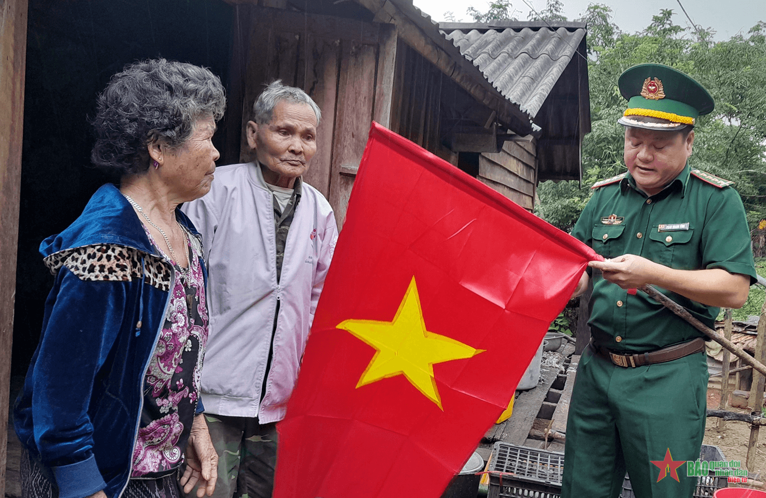 Những phụ nữ Vân Kiều bản lĩnh bước qua định kiến