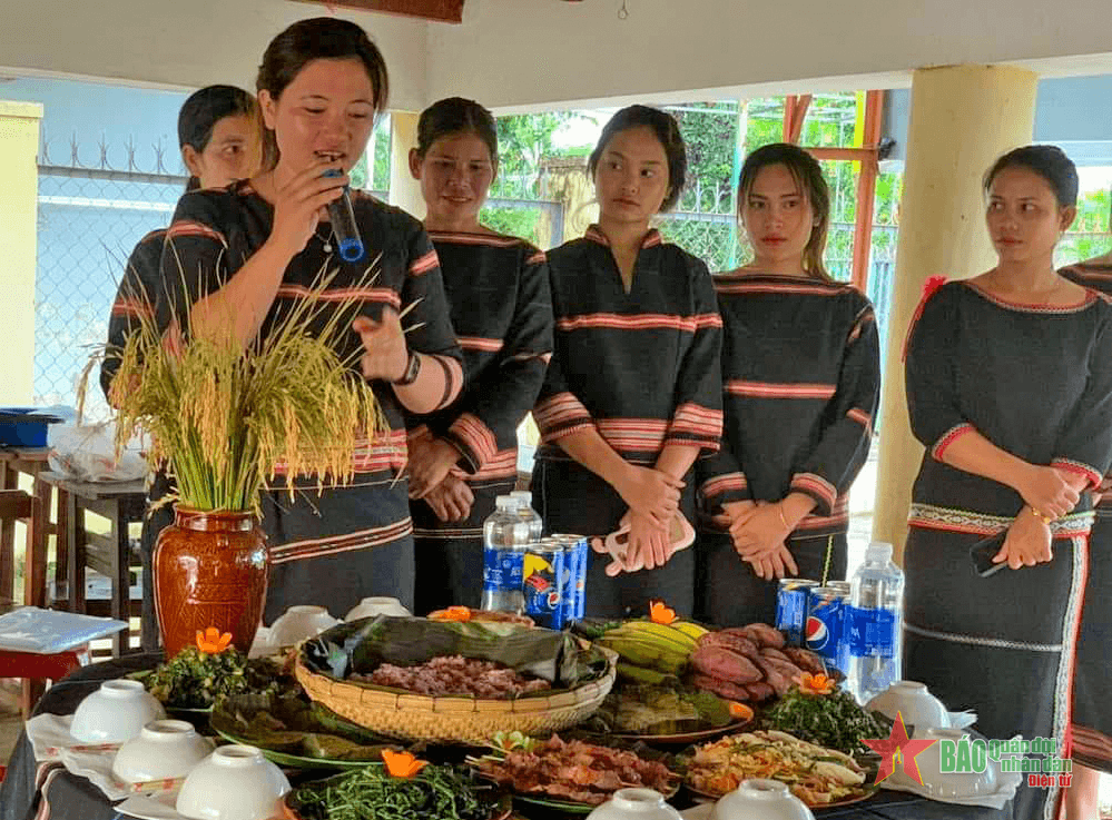 Đào tạo nghề du lịch cộng đồng cho thanh niên dân tộc thiểu số