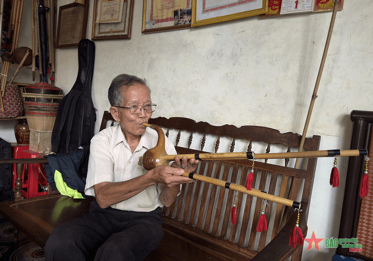 Y Bhiông Niê - nghệ nhân tài hoa của buôn làng