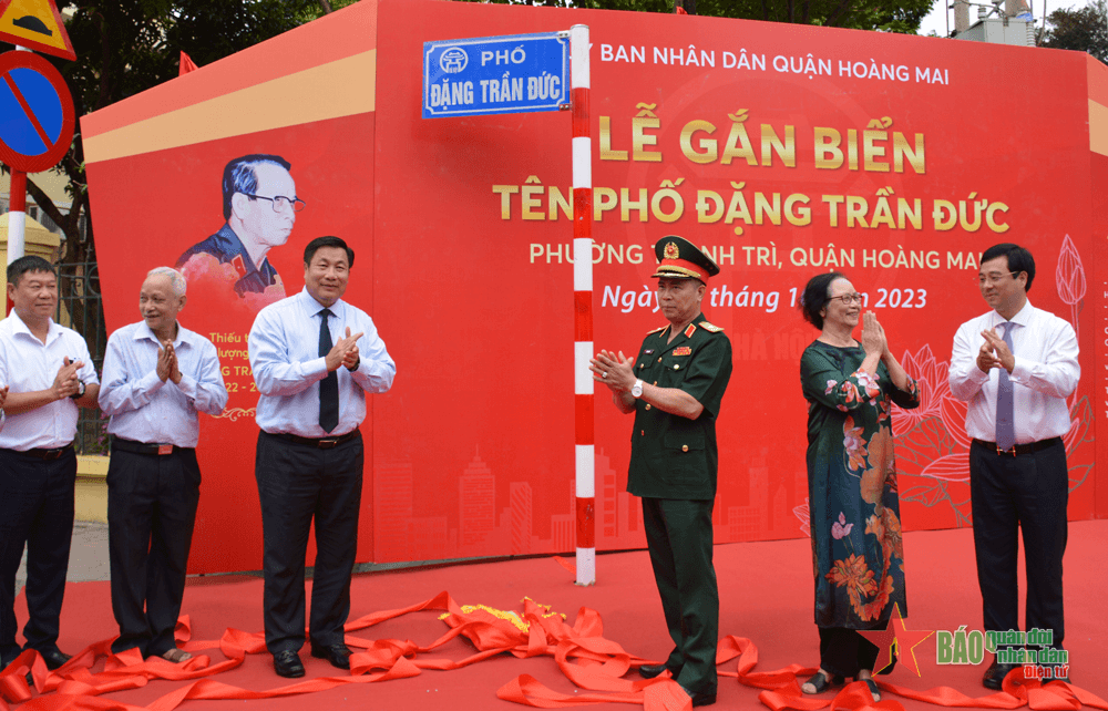 Một tuyến phố ở Hà Nội mang tên Thiếu tướng Đặng Trần Đức