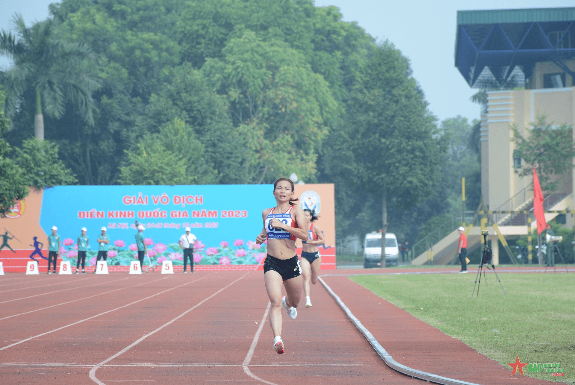 Nguyễn Thị Oanh giành huy chương vàng quốc gia, vượt thành tích tại ASIAD 19