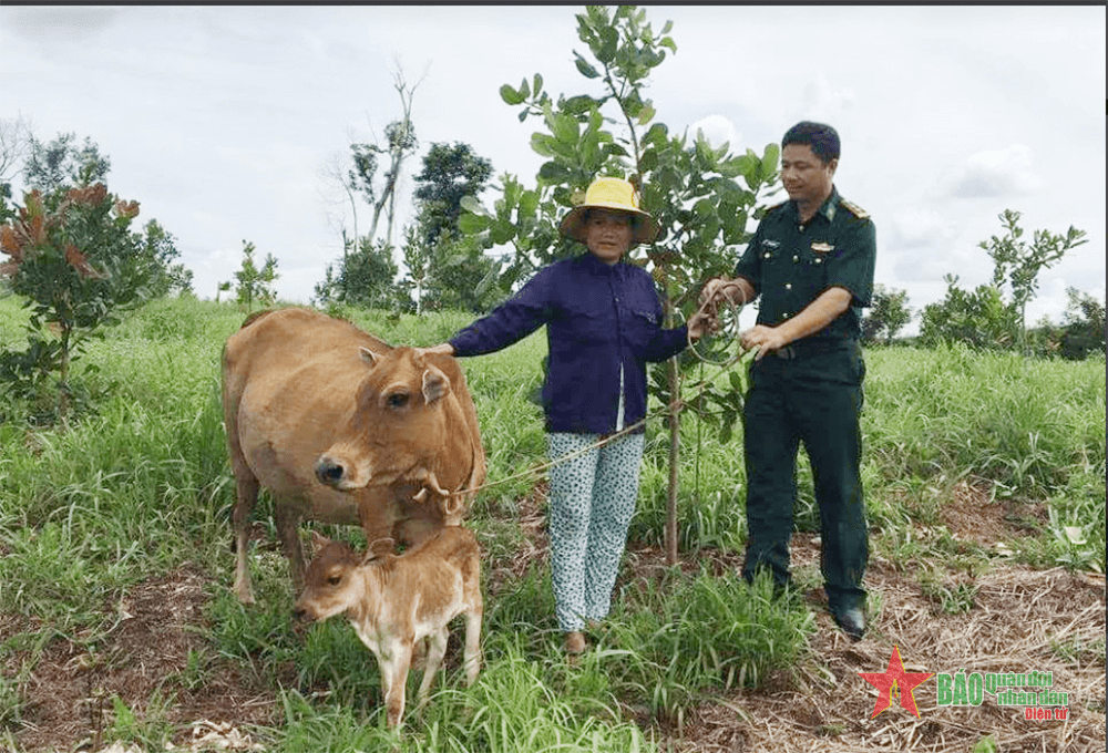 “Trợ lực” cho đồng bào dân tộc thiểu số bằng những mô hình, phần việc cụ thể