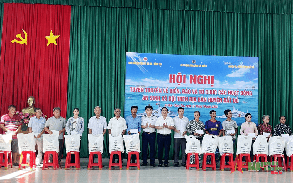 Vùng Cảnh sát biển 3 đồng hành với ngư dân Bà Rịa-Vũng Tàu