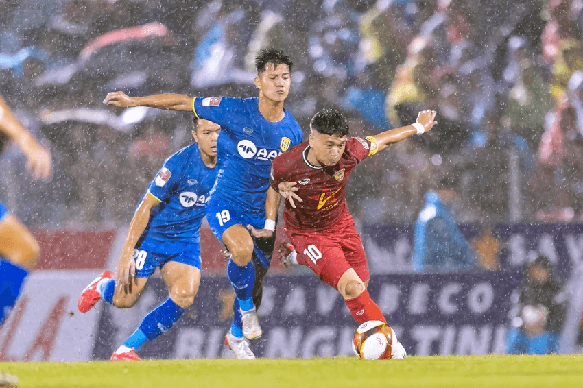 Nam Định thắng Khánh Hòa 3-2, Sông Lam Nghệ An hòa đáng tiếc trước Hà Tĩnh