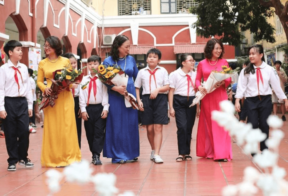 Tiết mục... phản giáo dục!