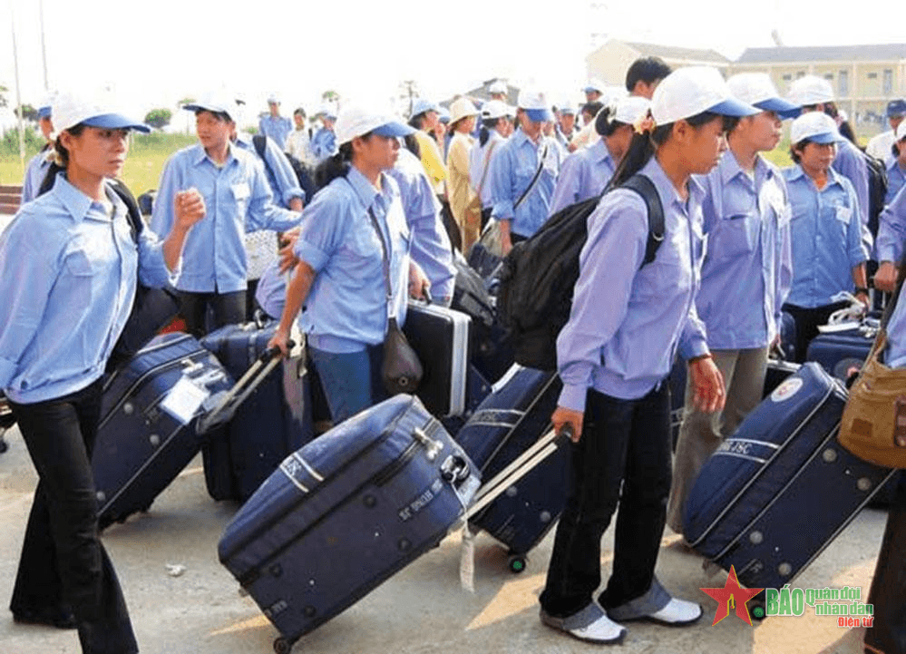 Hỏi-đáp pháp luật: Mức hỗ trợ người lao động vùng đồng bào dân tộc thiểu số và miền núi đi làm việc ở nước ngoài theo hợp đồng