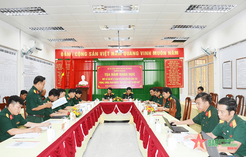 Tọa đàm khoa học về phòng, chống tham nhũng, tiêu cực hiện nay