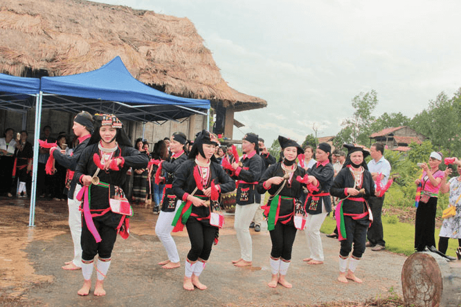 Hỏi-đáp pháp luật: Nội dung và mức chi bảo tồn, phát huy giá trị truyền thống văn hóa tốt đẹp các dân tộc thiểu số gắn với phát triển du lịch