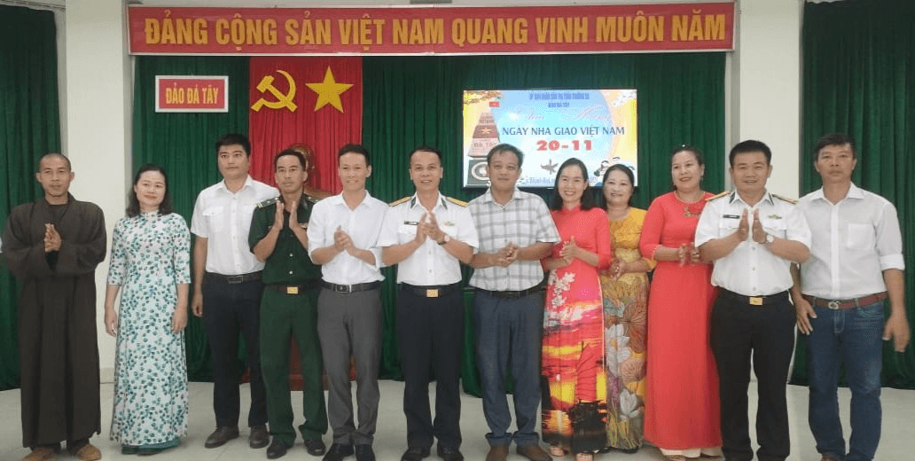 Huyện Trường Sa tổ chức gặp mặt kỷ niệm Ngày Nhà giáo Việt Nam