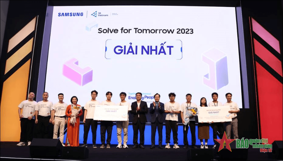 Trao giải cuộc thi Solve for Tomorrow 2023