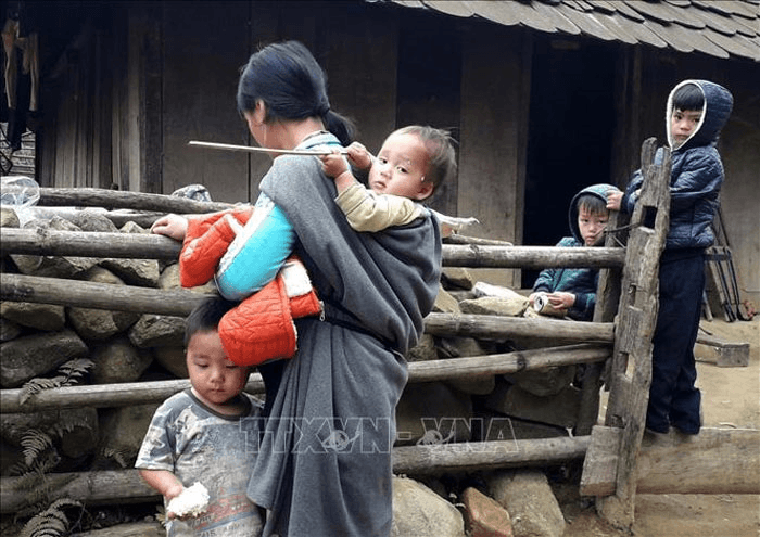 Chuyện ở bản: Tranh nhau... làm hộ nghèo!