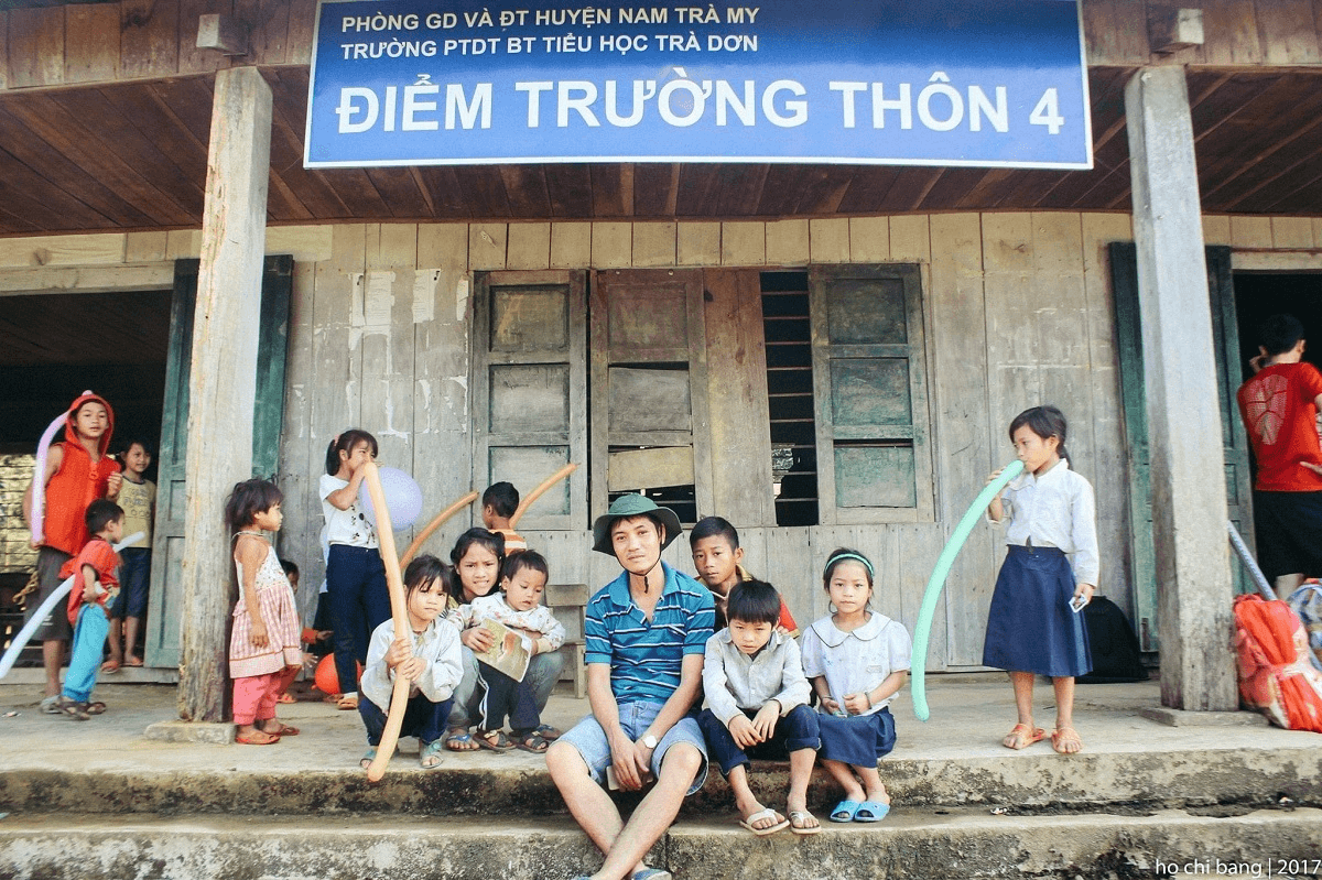Người thầy gieo chữ vùng cao với đam mê thiện nguyện