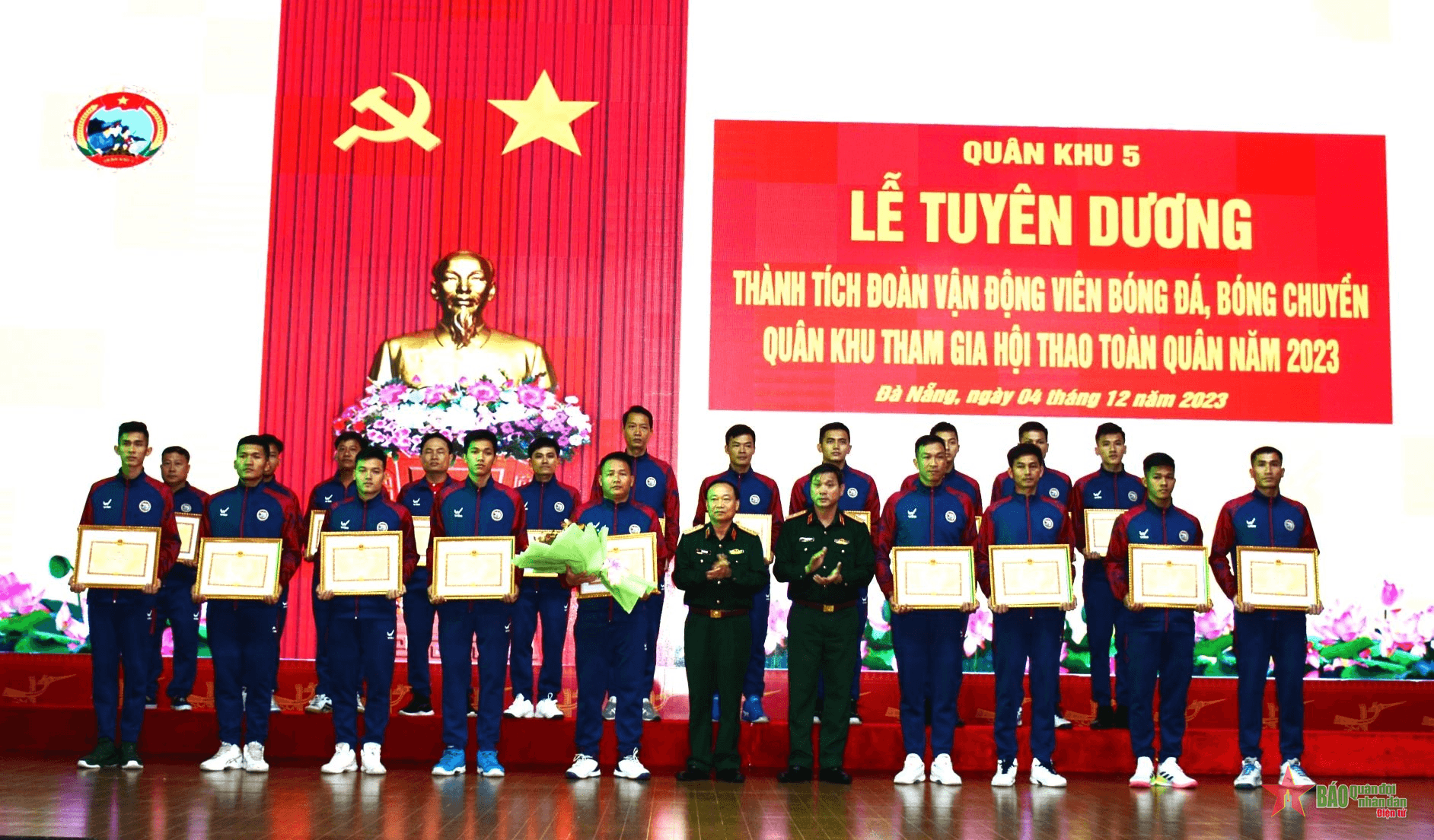 Quân khu 5 tuyên dương đoàn vận động viên tham gia Hội thao toàn quân năm 2023