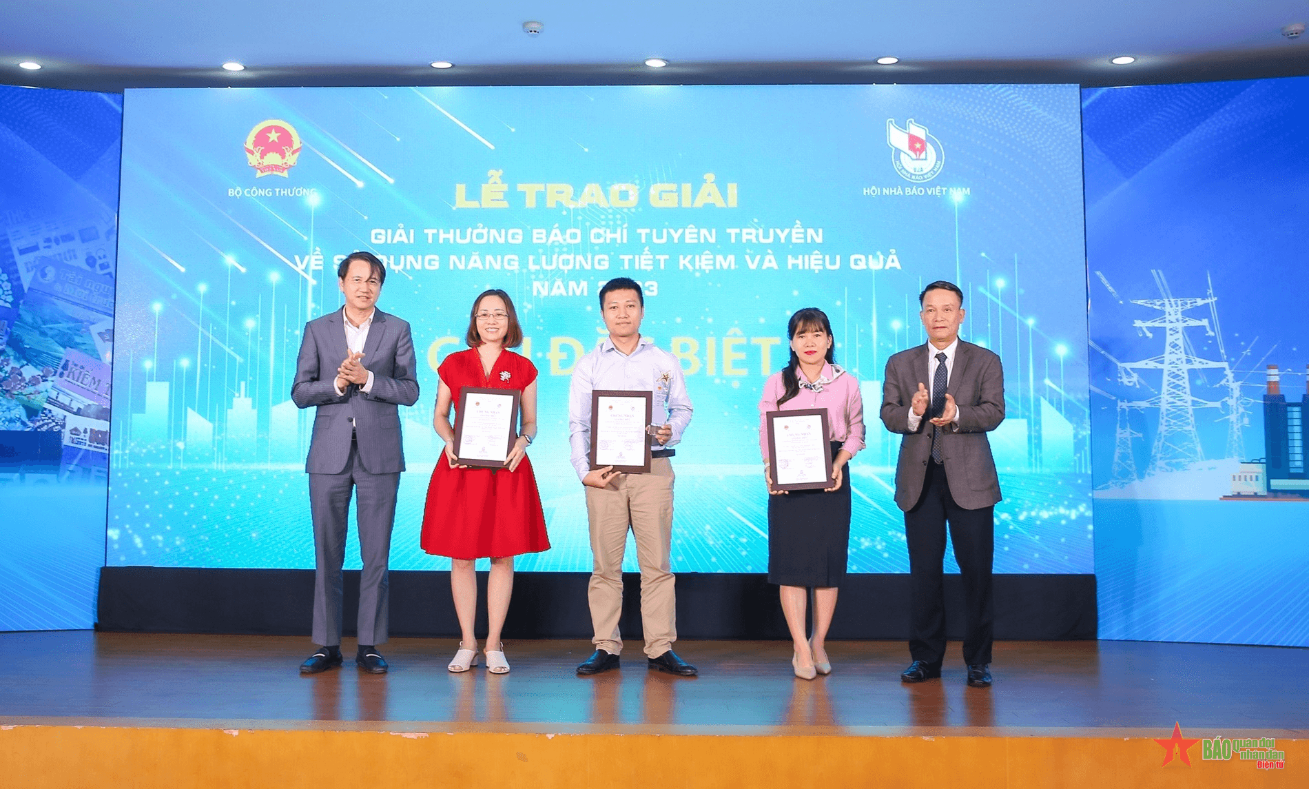 Trao Giải thưởng báo chí tuyên truyền về sử dụng năng lượng tiết kiệm và hiệu quả năm 2023
