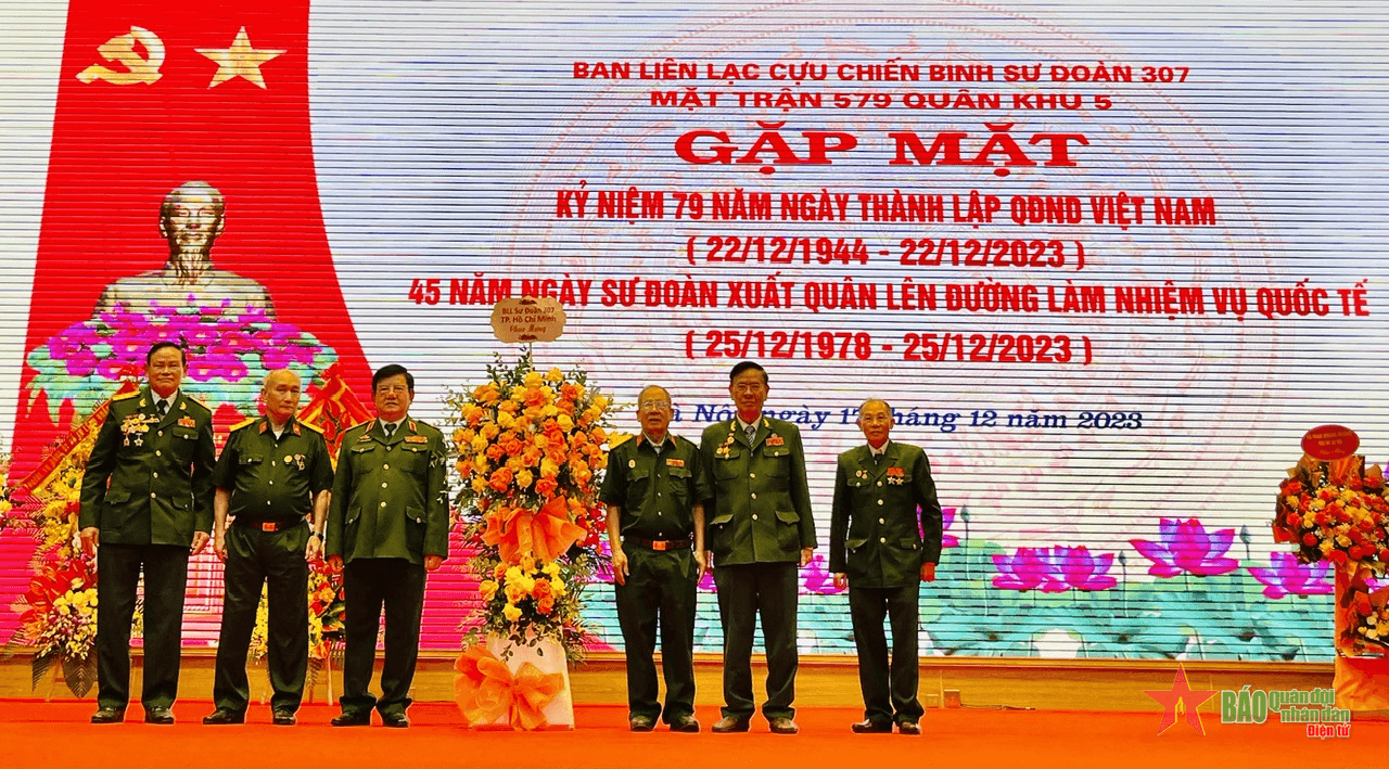 Gặp mặt kỷ niệm 45 năm ngày xuất quân lên đường làm nhiệm vụ giúp Campuchia