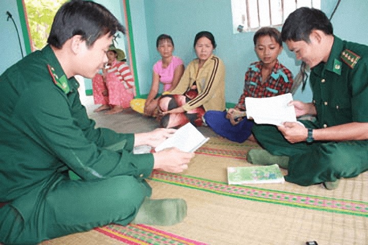 Hỏi-đáp pháp luật: Mức hỗ trợ đối với trường hợp nhận nuôi dưỡng trong hoạt động Nâng bước em tới trường