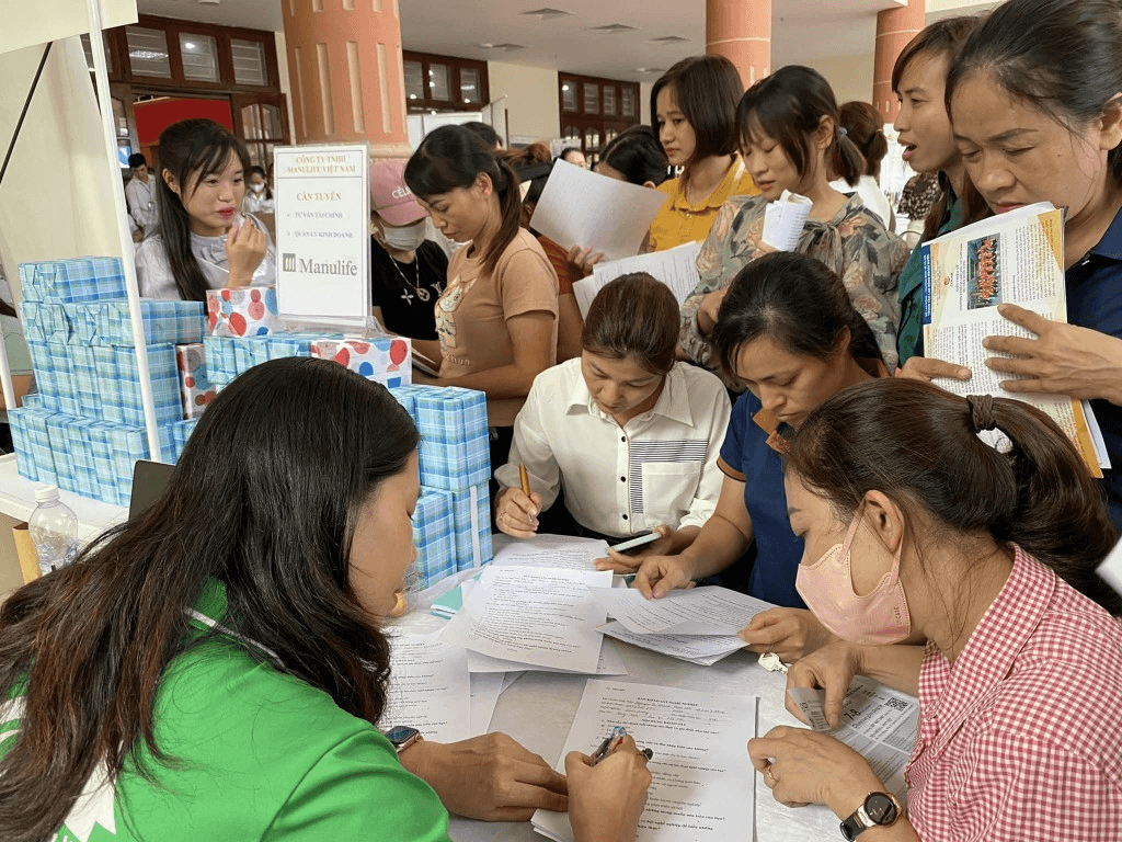 Hỏi-đáp pháp luật: Chi giới thiệu việc làm cho người lao động thực hiện thông qua cơ chế đấu thầu, đặt hàng, giao nhiệm vụ đối với Trung tâm dịch vụ việc làm