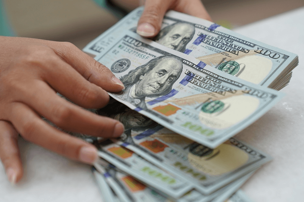 Tỷ giá USD hôm nay (24-12): Đồng USD thế giới giảm, trong nước tăng