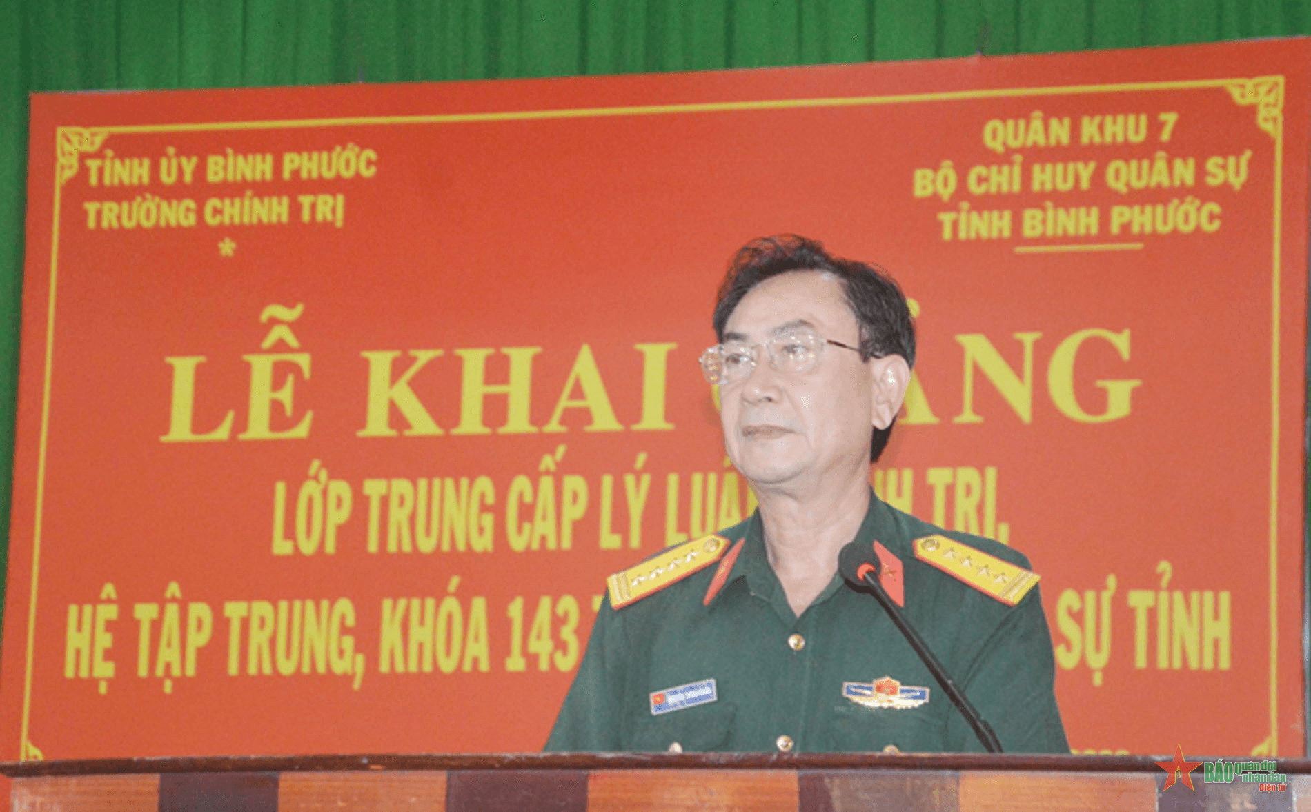 Bộ CHQS tỉnh Bình Phước phối hợp khai giảng lớp trung cấp lý luận chính trị