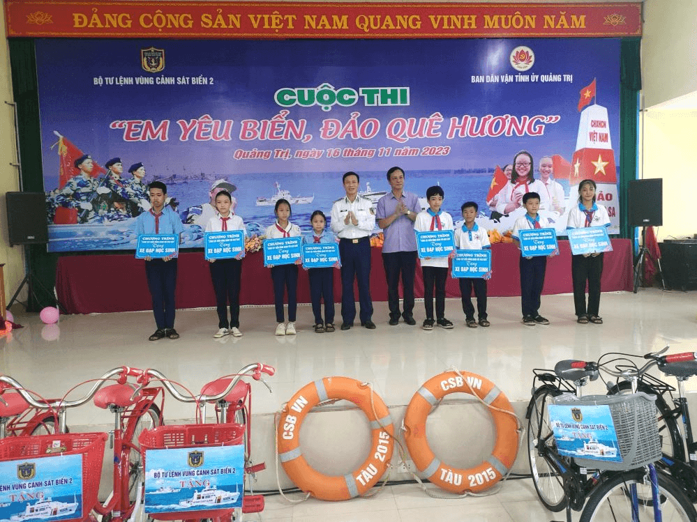 Vùng Cảnh sát biển 2: Nhiều hoạt động đồng hành, hỗ trợ ngư dân