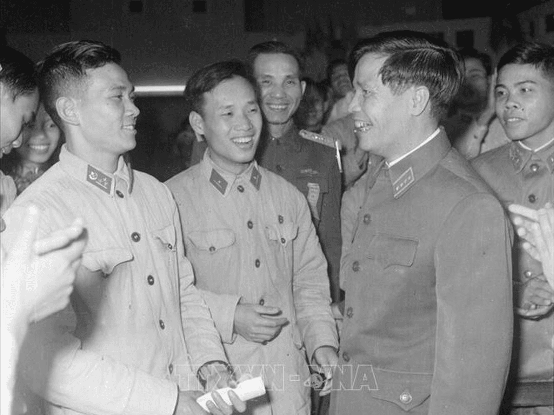 Đau một tí... nhưng ăn một bàn cũng sướng