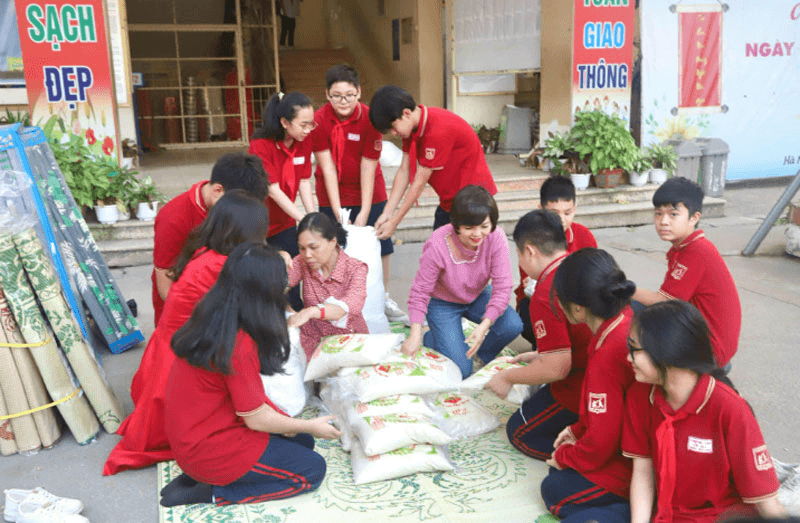 Xây dựng, phát huy vai trò đội ngũ nhân viên y tế học đường