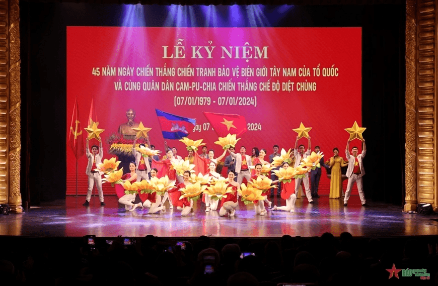 Bản tin thời sự tổng hợp tuần: Lịch sử không bao giờ bị lãng quên