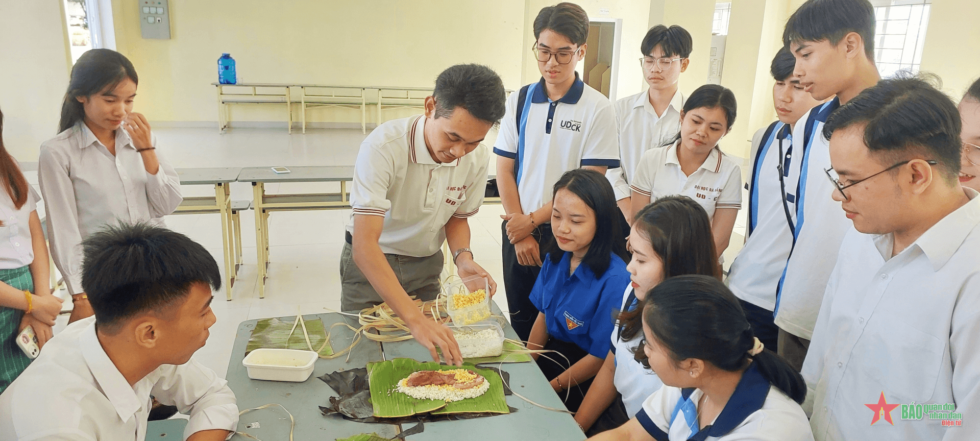 Đưa Tết Việt đến với tuổi trẻ Lào và Campuchia