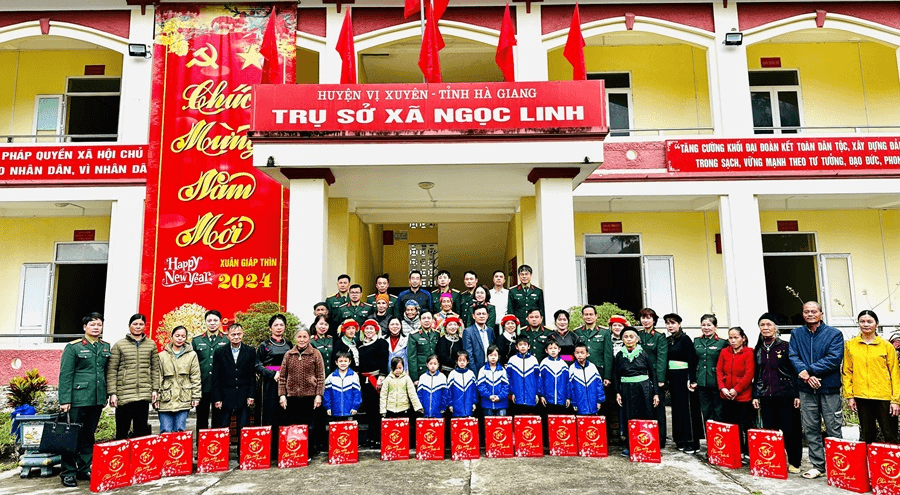 Học viện Kỹ thuật Quân sự tổ chức hoạt động về nguồn tại Hà Giang