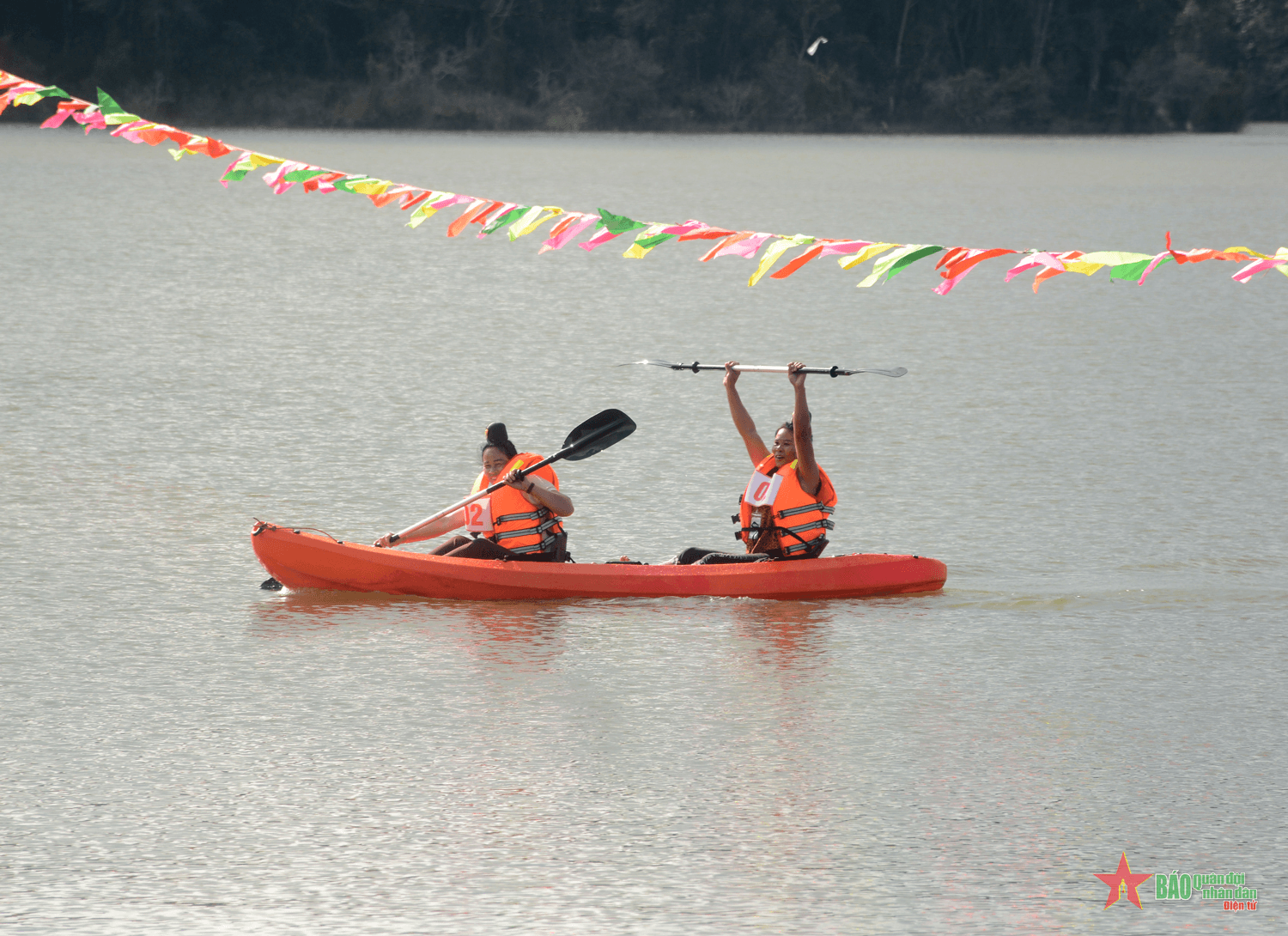 Sôi nổi Giải đua thuyền Kayak TP Điện Biên Phủ mở rộng năm 2024