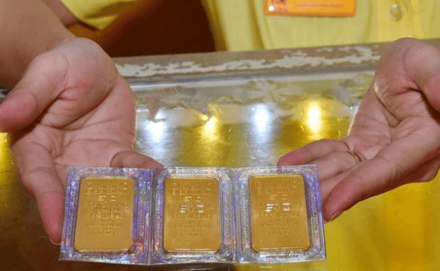 Giá vàng chiều nay (14-1): Vượt 77 triệu đồng/lượng