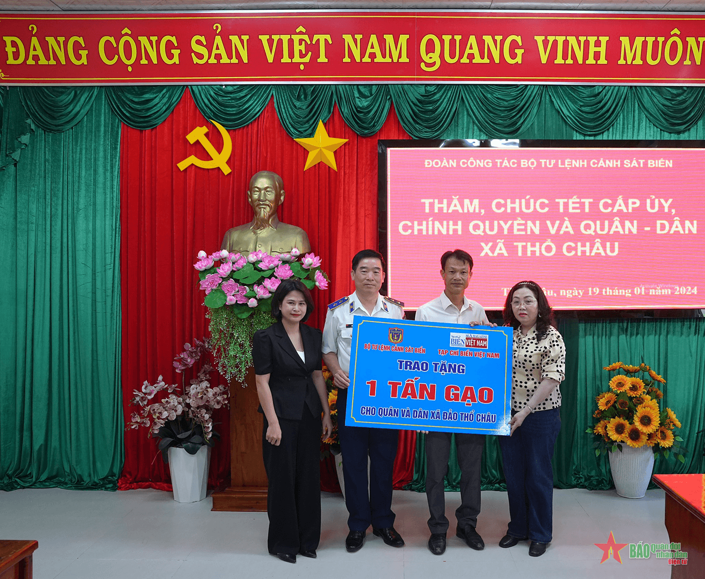 Bộ tư lệnh Cảnh sát biển Việt Nam thăm, chúc Tết quân, dân tại đảo Thổ Chu