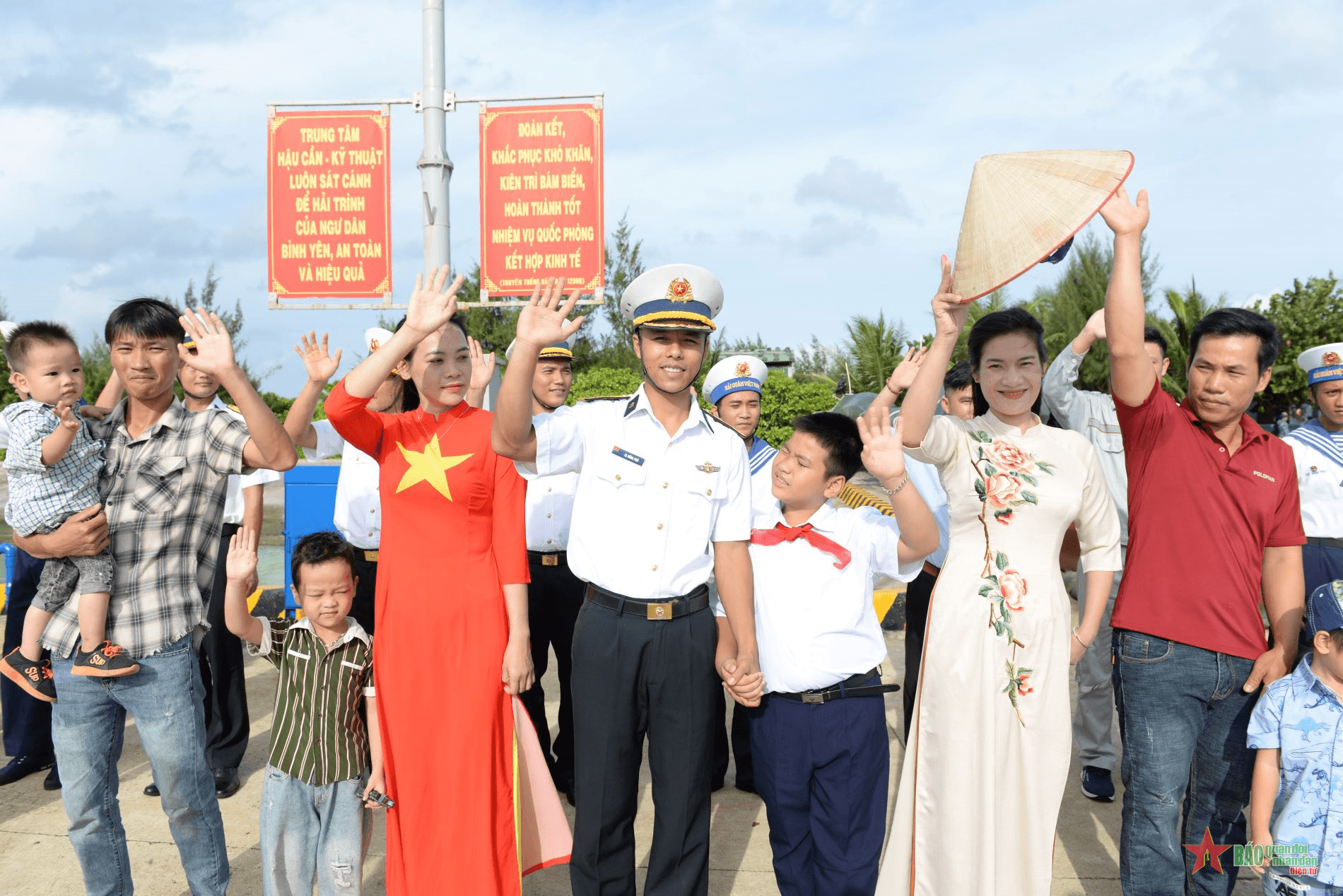 Ấn tượng chuyến thăm, chúc tết Giáp Thìn 2024 tại quần đảo Trường Sa