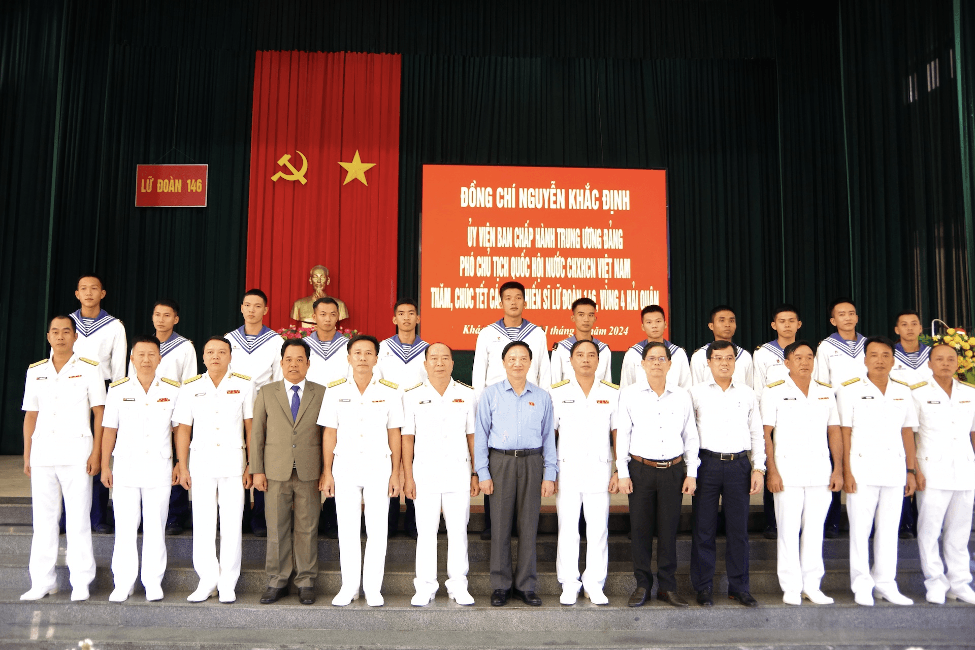 Phó chủ tịch Quốc hội Nguyễn Khắc Định thăm, chúc Tết cán bộ, chiến sĩ Lữ đoàn 146