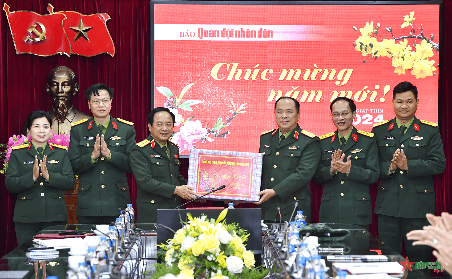 Thượng tướng Trịnh Văn Quyết thăm, chúc Tết các cơ quan, đơn vị thuộc Tổng cục Chính trị Quân đội nhân dân Việt Nam

​
