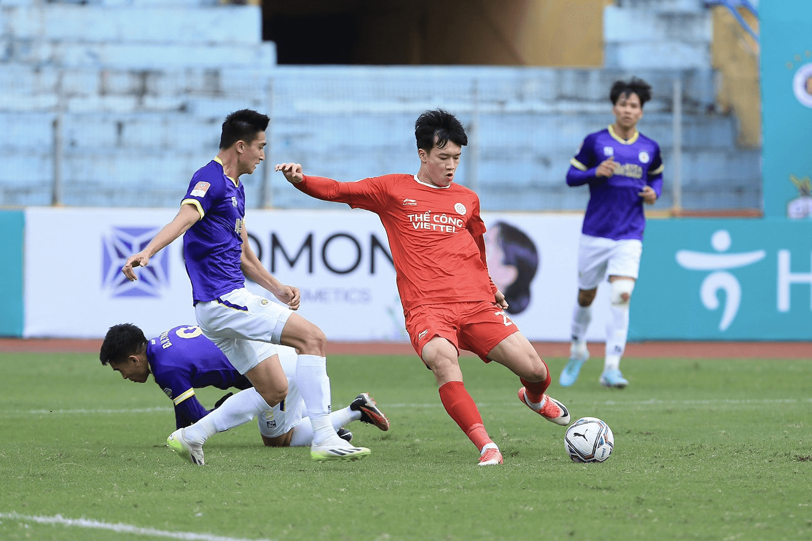 Hoàng Đức trở lại trong trận Thể Công - Viettel thắng Hà Nội FC