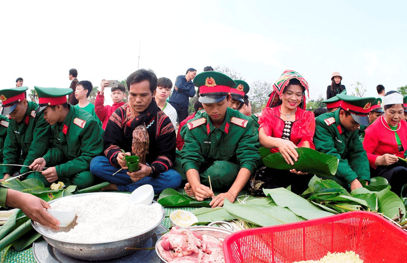 Gần 500 phần quà sẽ được trao cho gia đình chính sách trong chương trình “Bánh chưng xanh - Tết vì người nghèo”