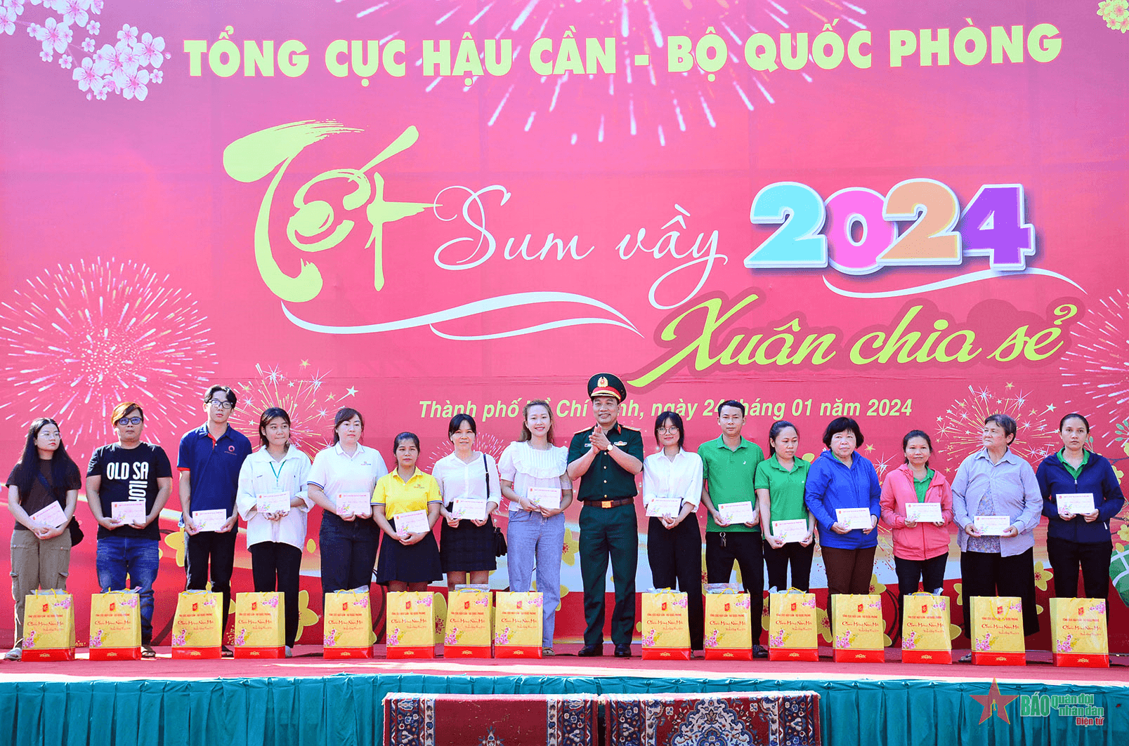Tổng cục Hậu cần tổ chức “Tết sum vầy - Xuân chia sẻ” khu vực TP Hồ Chí Minh