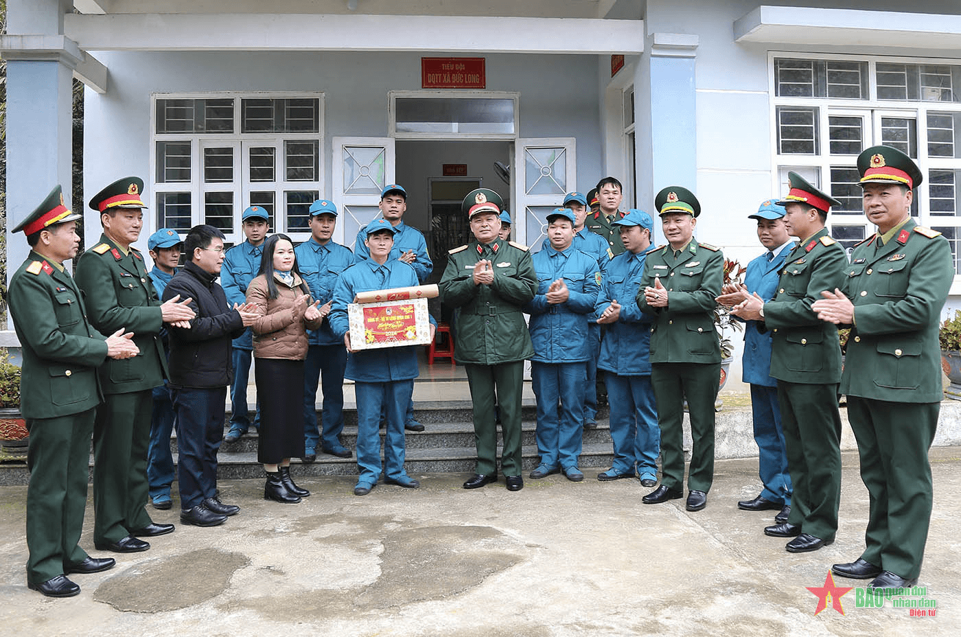 Trung tướng Dương Đình Thông, Chính ủy Quân khu 1 thăm, chúc tết tại tỉnh Cao Bằng