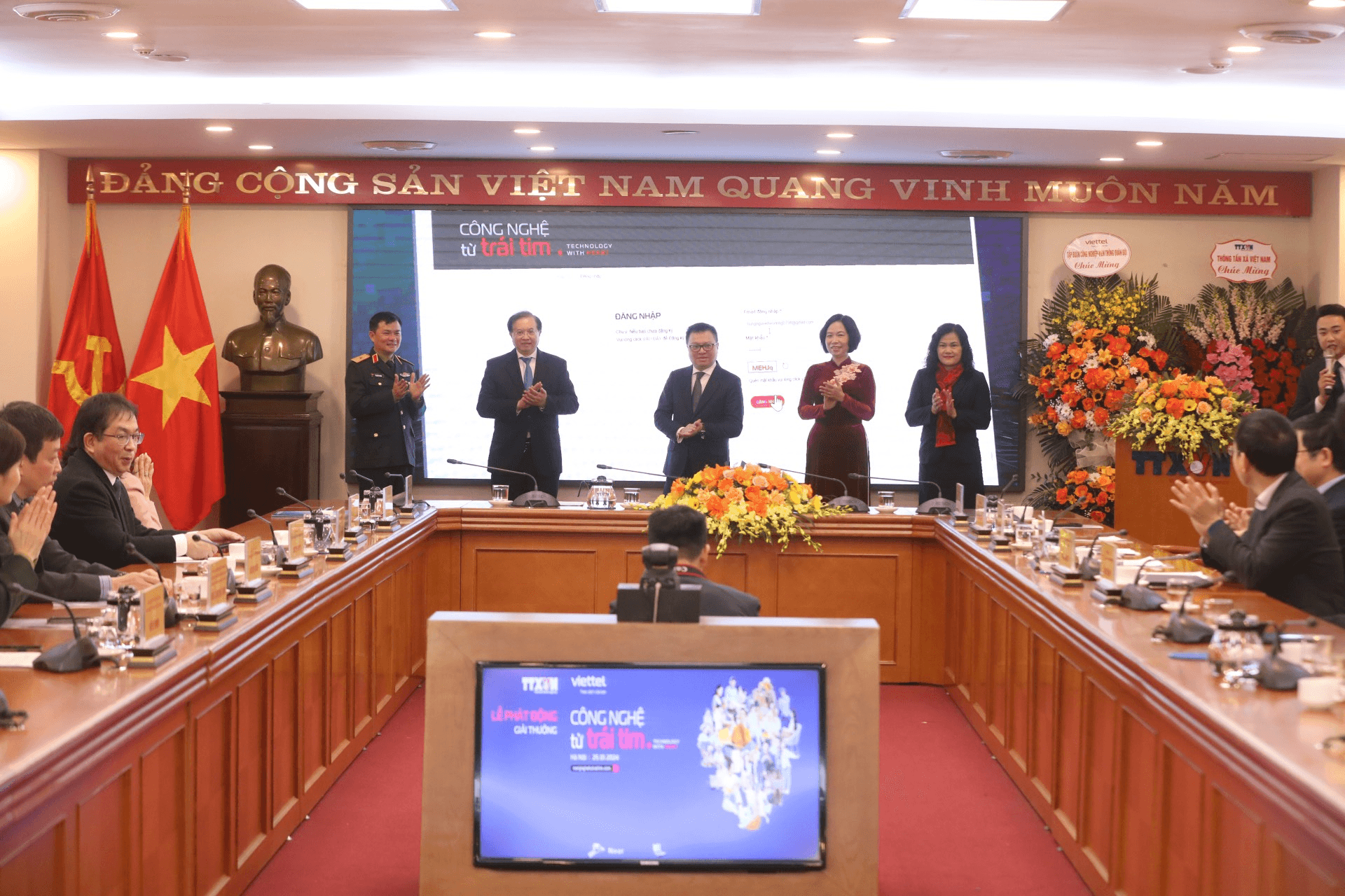 Phát động giải thưởng ảnh và video clip “Công nghệ từ trái tim"