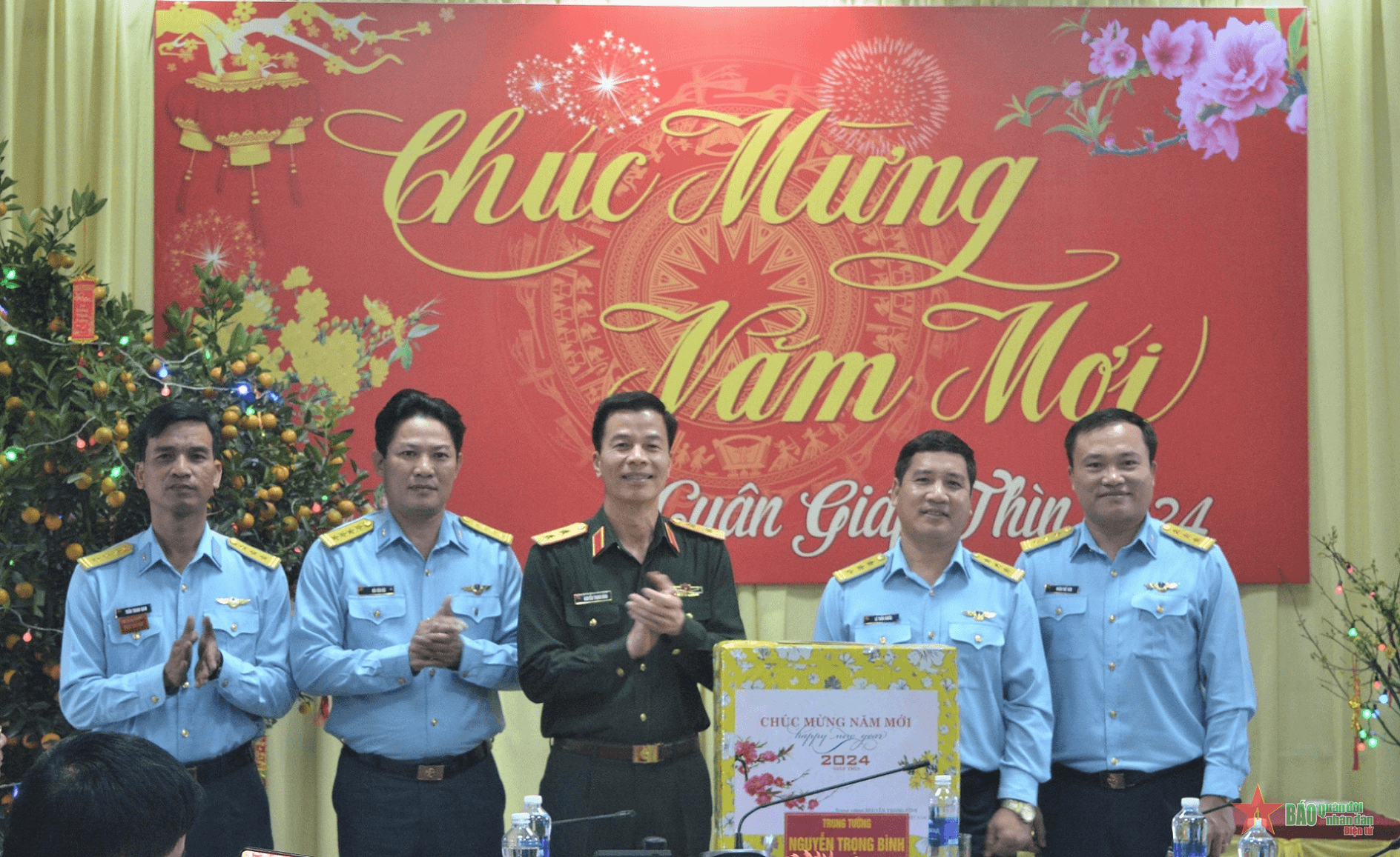 Trung tướng Nguyễn Trọng Bình kiểm tra, chúc Tết các đơn vị trên địa bàn Đà Nẵng