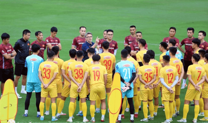 Bình luận: Hẹn đến tháng ba